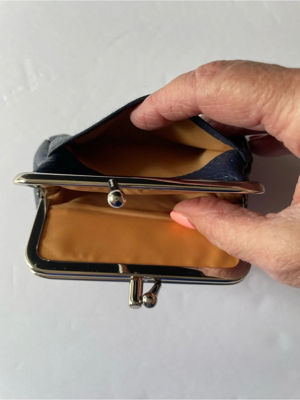 Button Navy Leather Kiss-Lock Coin Purse